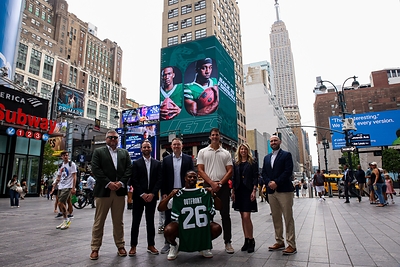 OUTFRONT and New York Jets Announce Exclusive, Multi-Year Partnership to Extend the Fan Experience Beyond MetLife Stadium